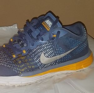 Trainer 1   12.5 blue  nike